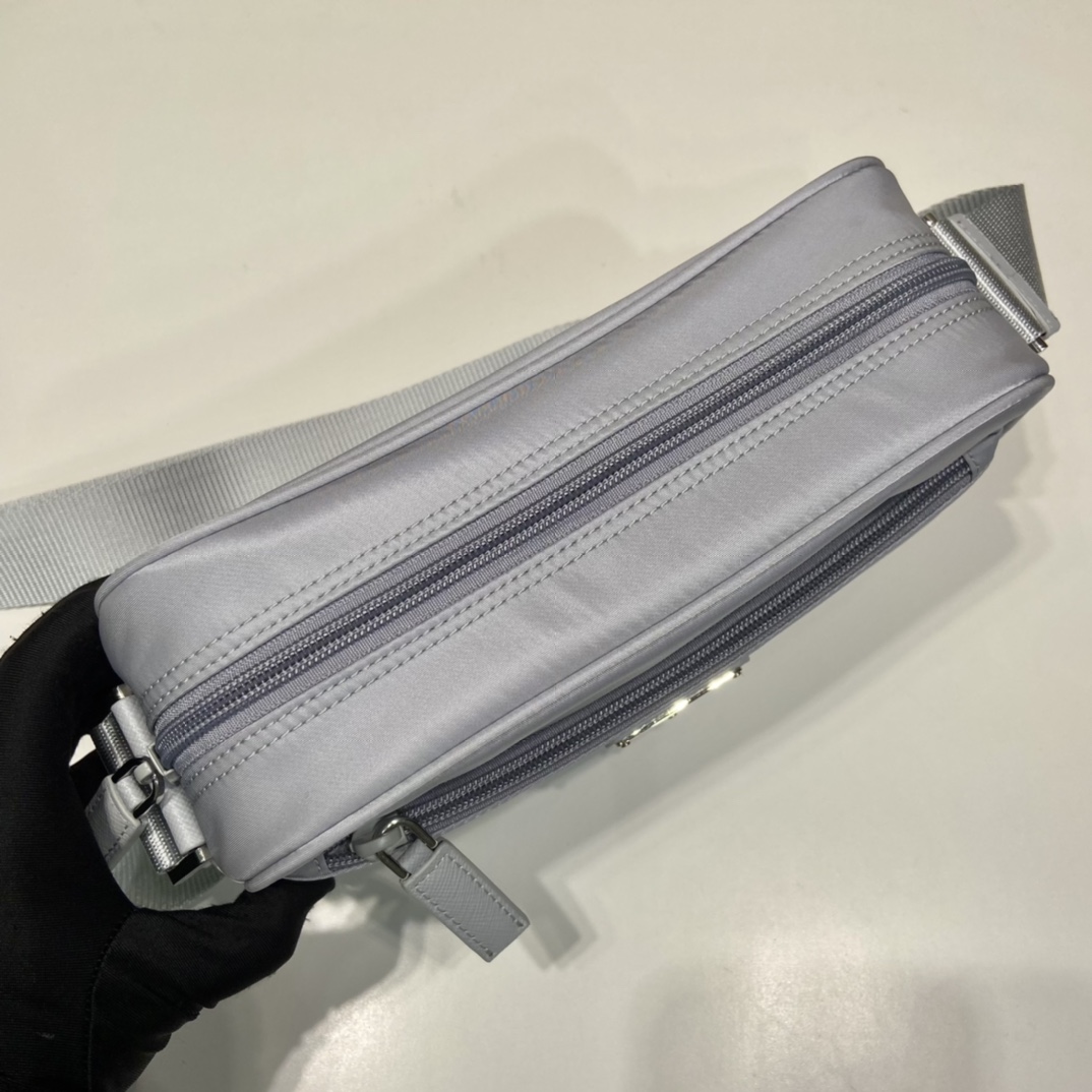 Pra*a 1bc167 crossbody bag -23*15*7cm