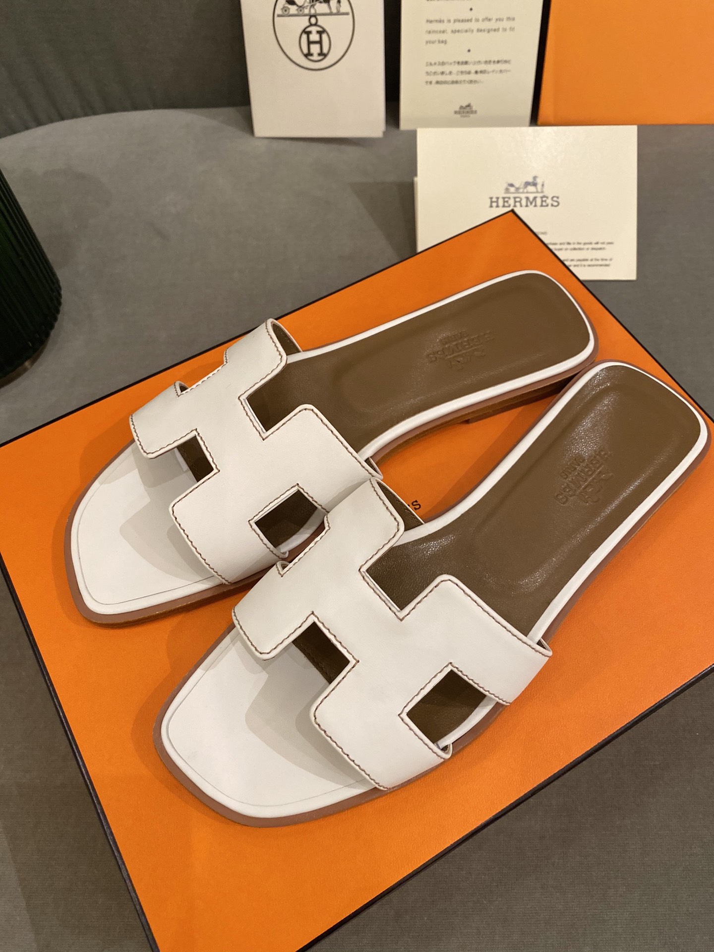 H**mes slippers in smooth leather