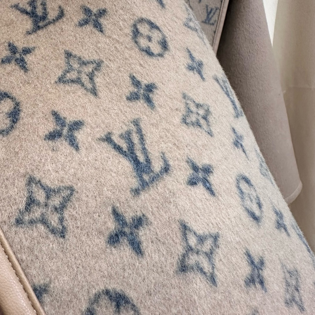 Lou*is Vuitt*on Wool Trench Coat