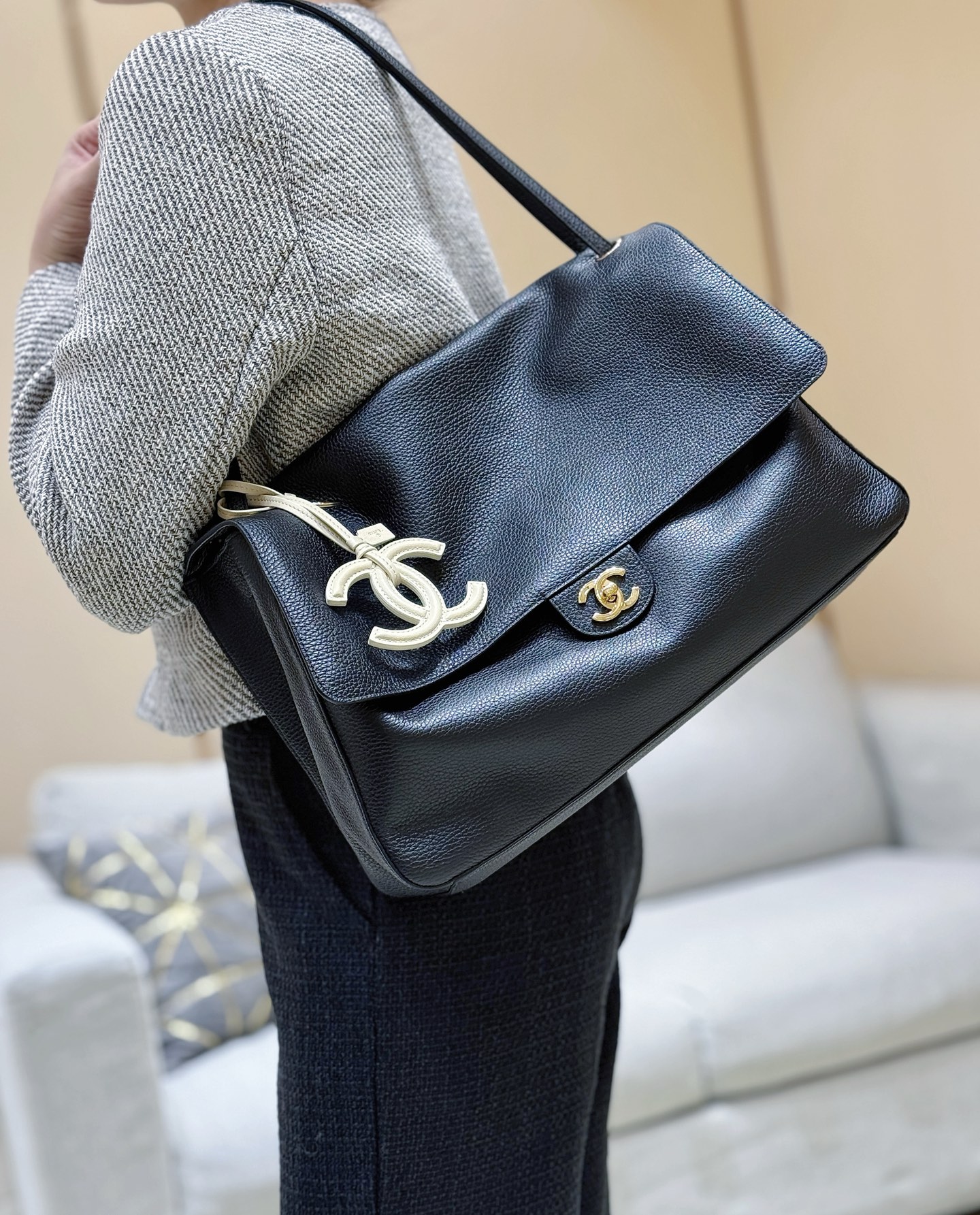 Ch@nel Maxi Flapbag , Grained Calfskin & Silver-Tone Metal, lLight-26*38.5*11CM