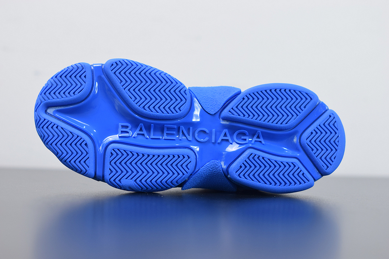 Ba*len*cia*ga triple s