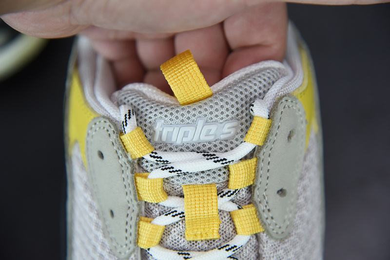 Ba*len*cia*ga triple s