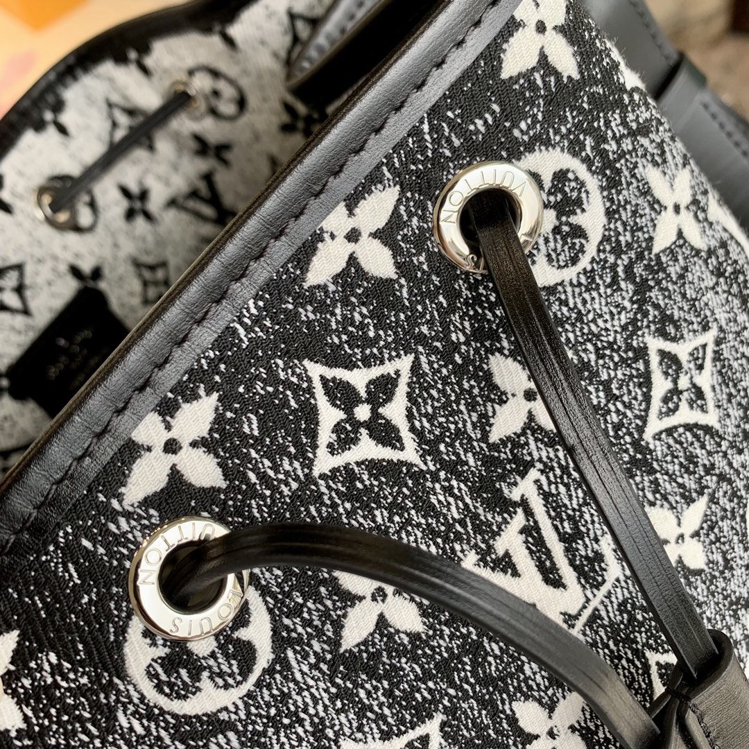 l0*is V*t0n petit noé -25*28.5*20cm