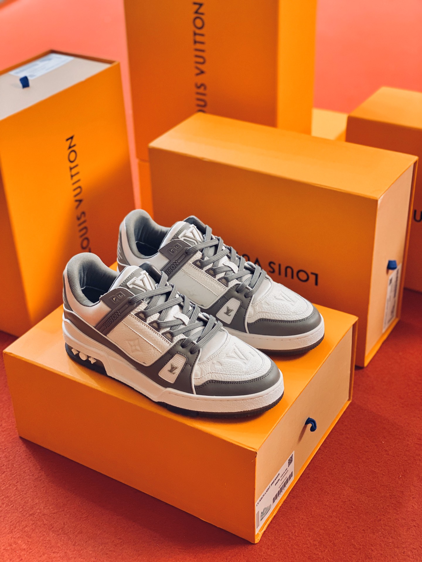 l0*is V*t0n sneakers(eu39-eu45)