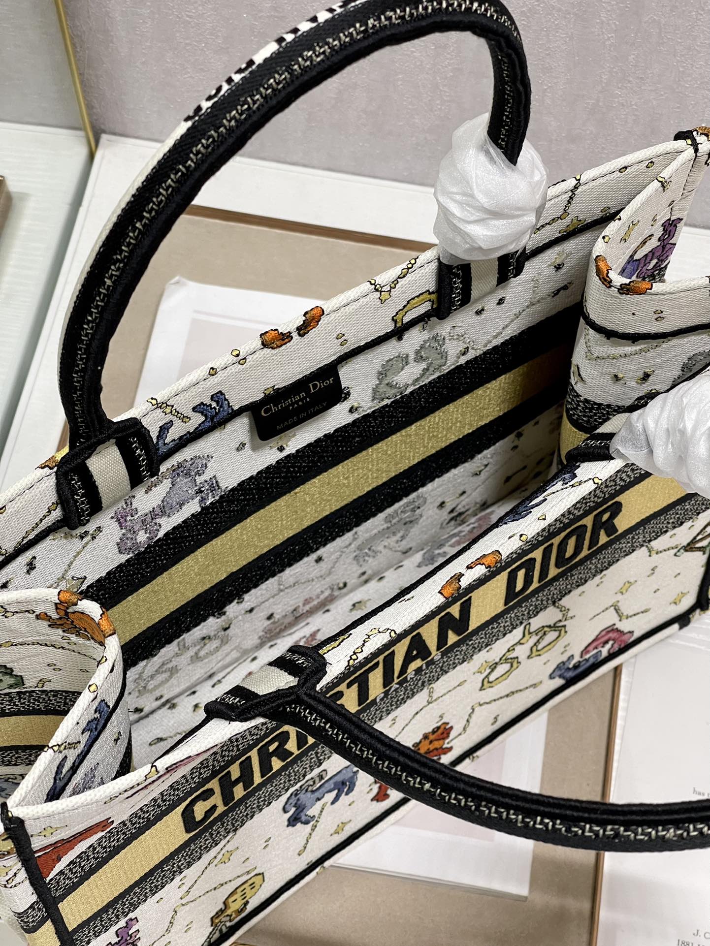 D*or small book tote-36.5cm