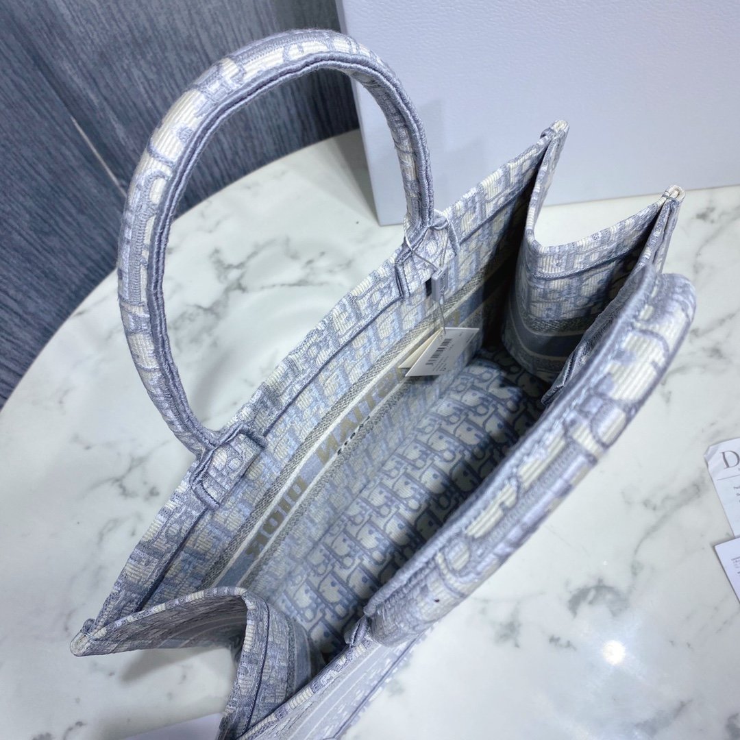 D*or small book tote-36.5cm