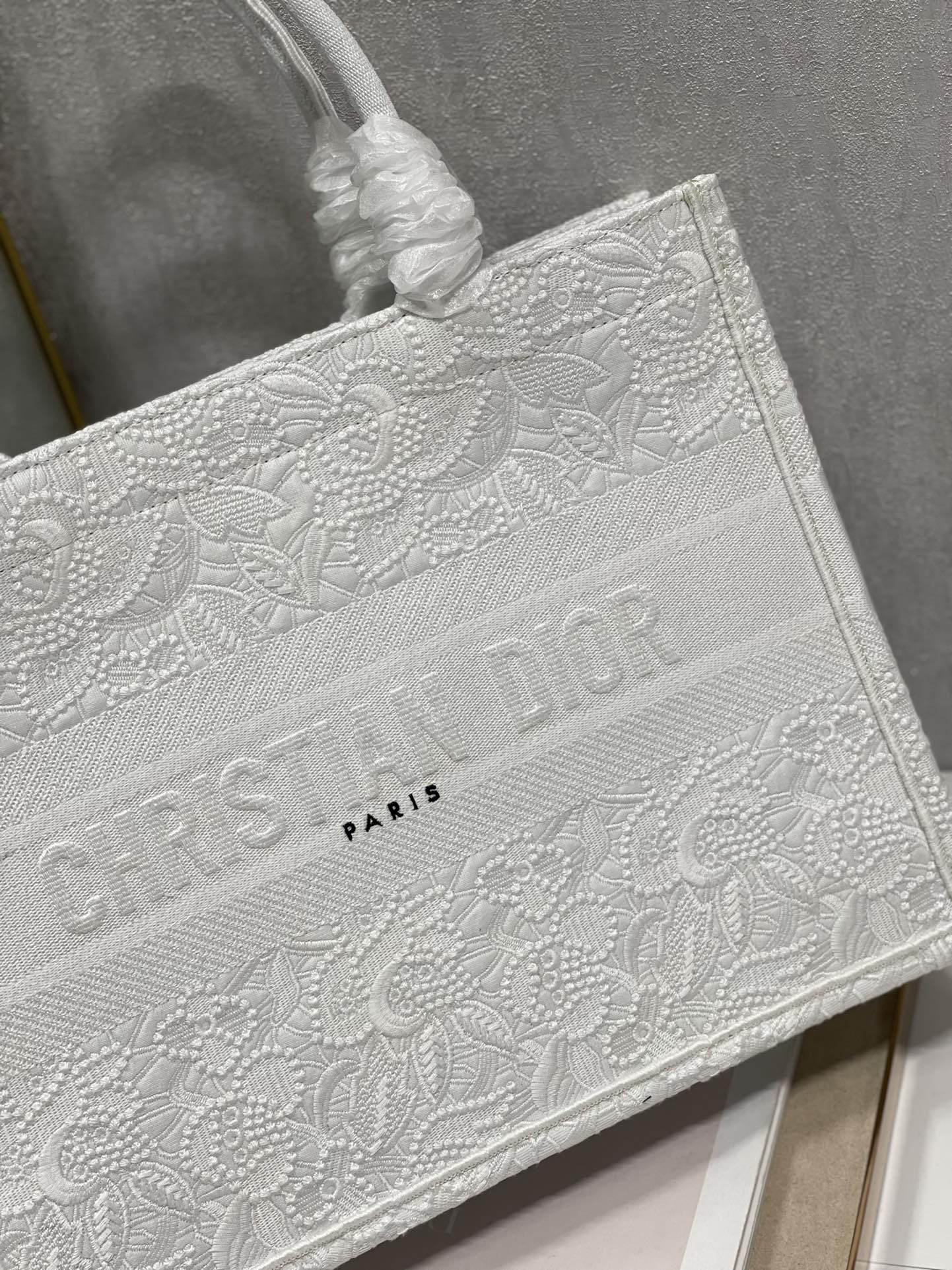 D*or small book tote-36*28cm