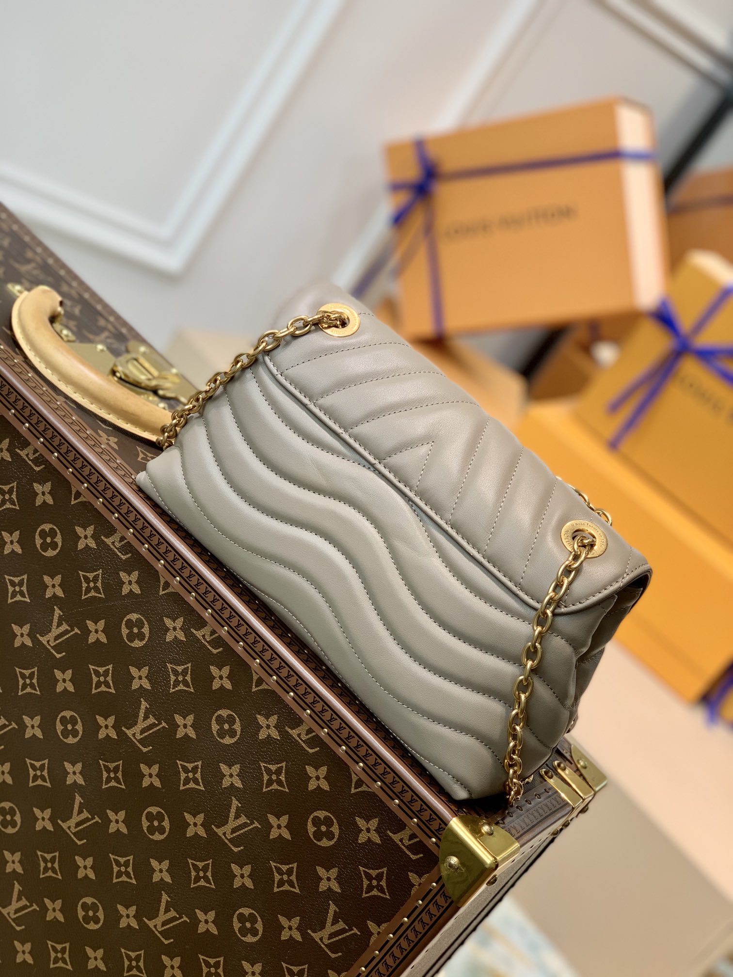 l0*is V*t0n new wave bag-24x14x9cm