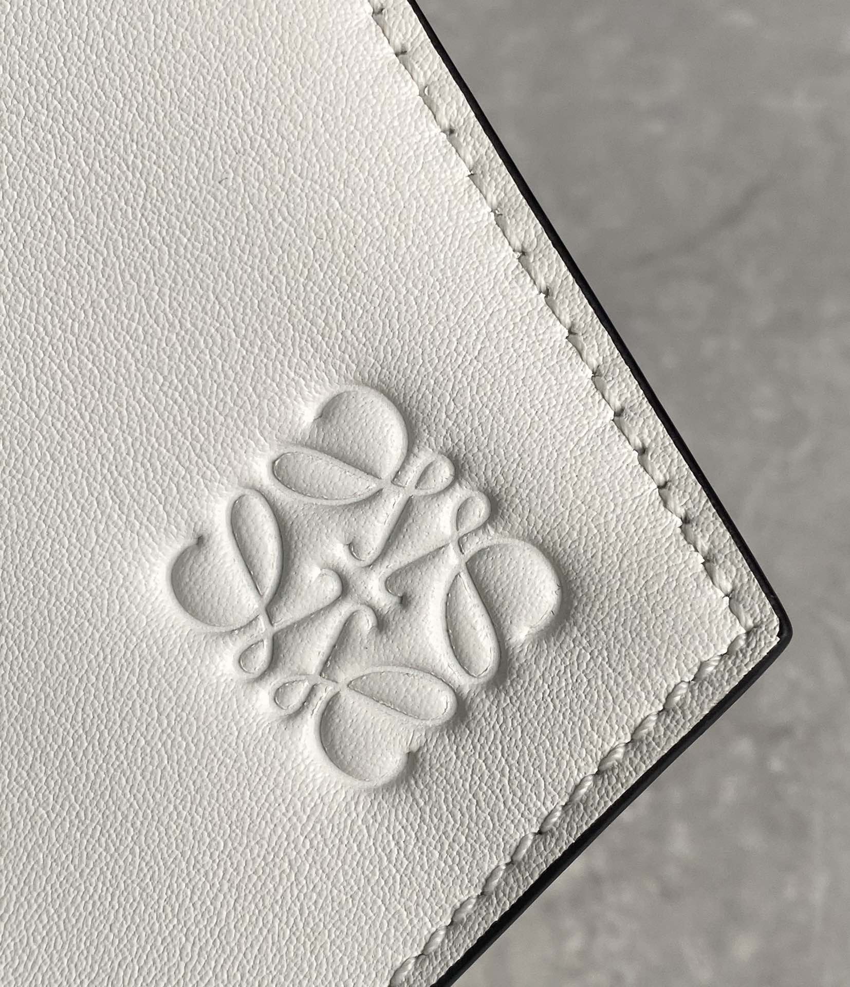 L0ew* puzzle medium bag-29*18*12cm