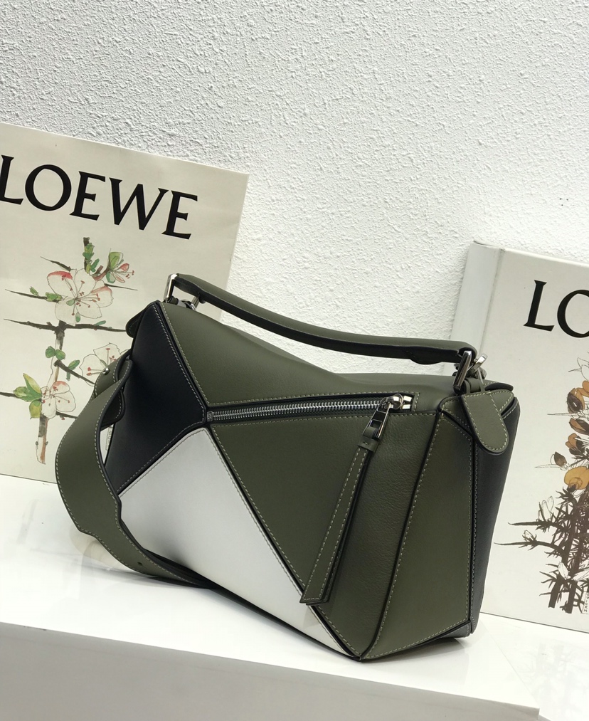 L0ew* puzzle medium bag-29*18*12cm
