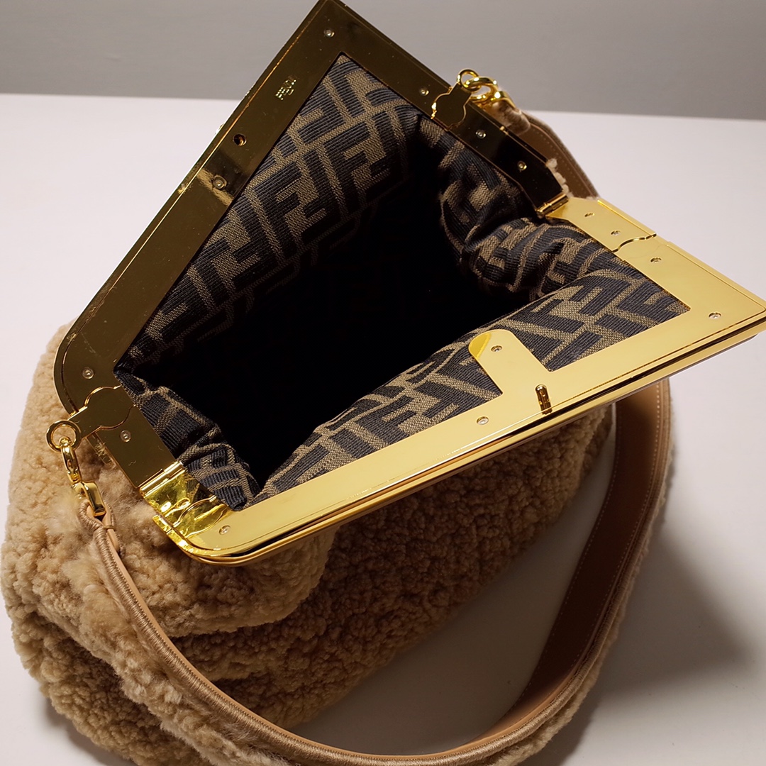 F**di first bag-32.5*15*23.5