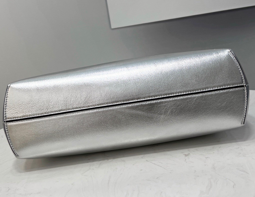 F**di first bag-26*18*9.5/32.5*23.5*15cm