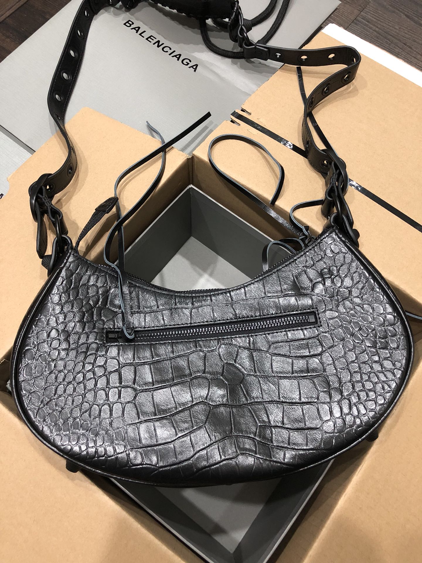 Balenciag Le Cagole Handbags-Crocodile-33*16*8CM