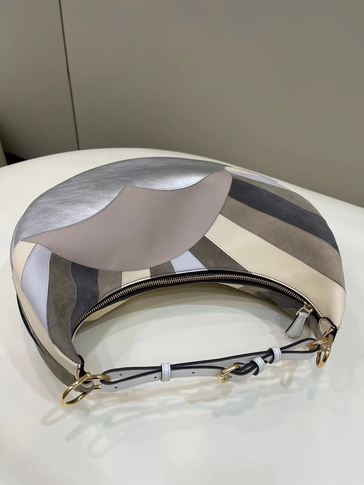 F**di praphy-29x24.5x10cm