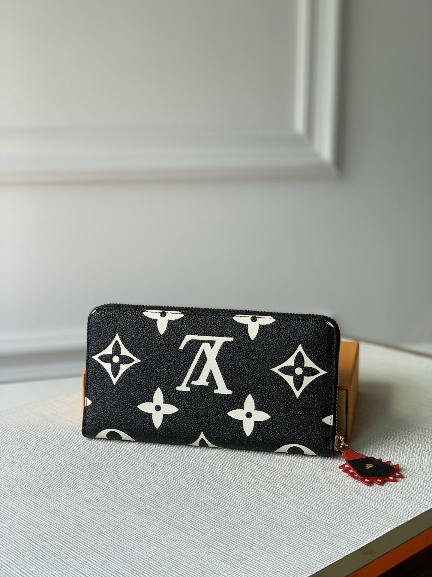 l0*is V*t0n zippy wallet m69520-19*10cm