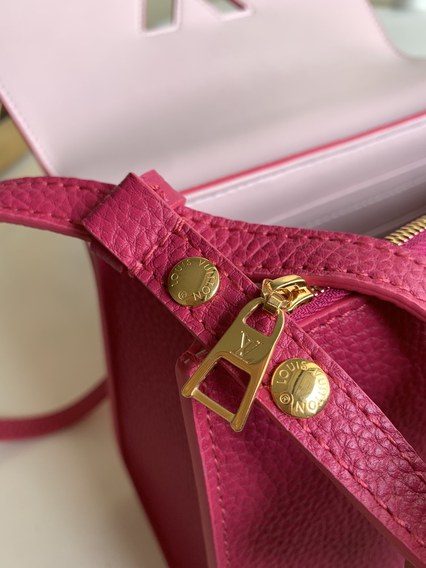 l0*is V*t0n twist one handle-17.0 x 25.0 x 11cm