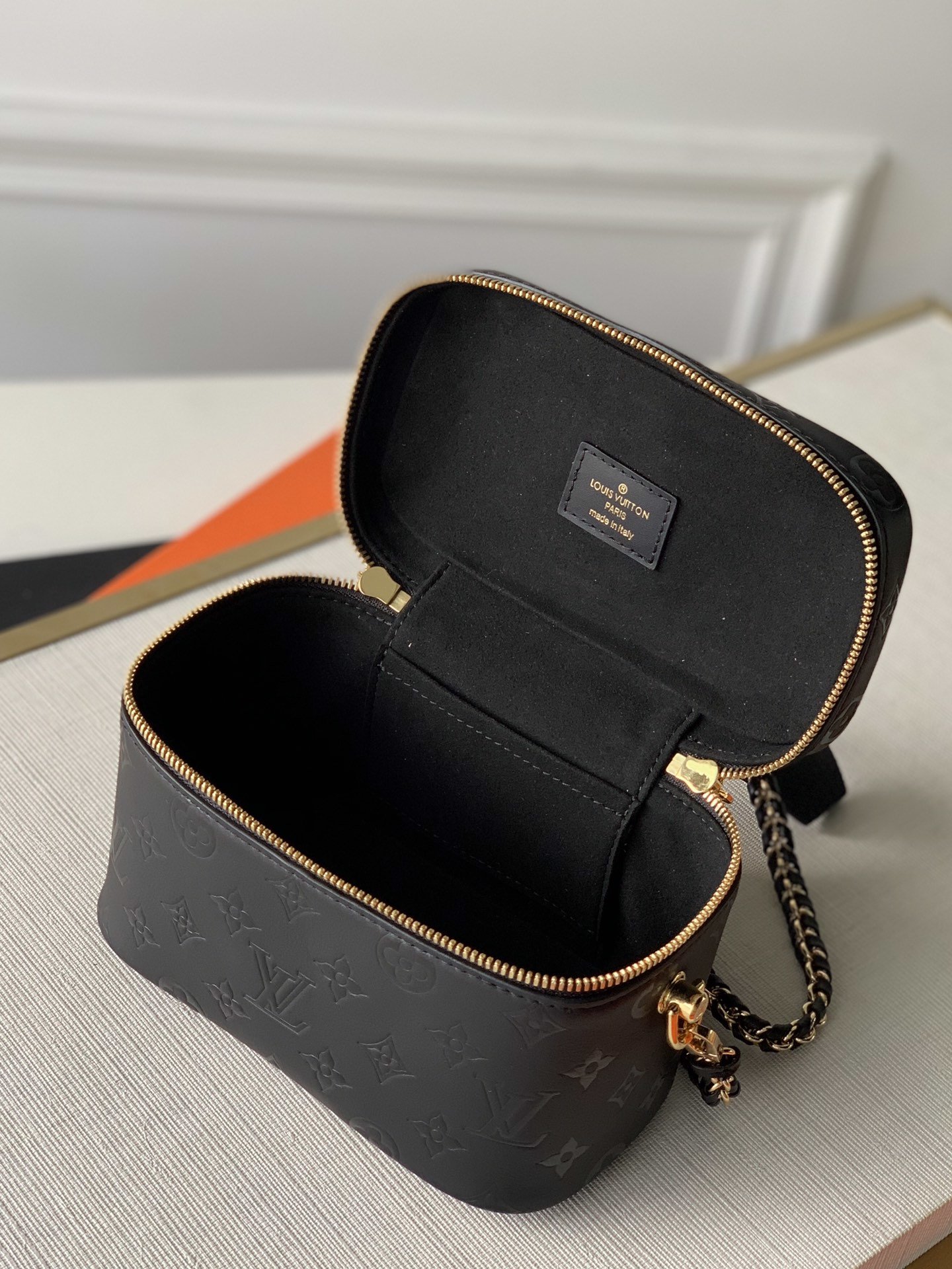 l0*is V*t0n cosmetic bag m42264-14*19*10cm