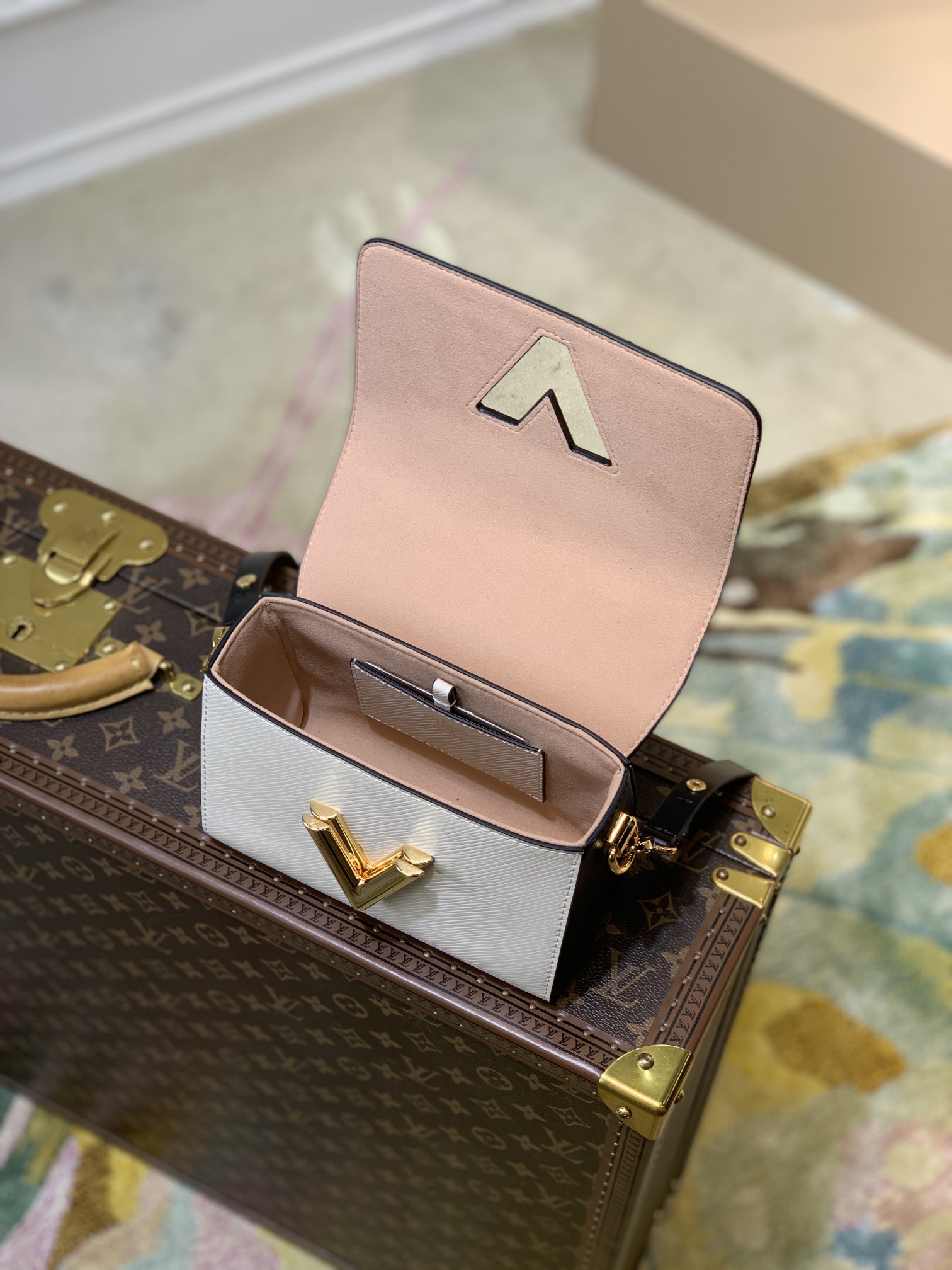 l0*is V*t0n twist -18*13*9cm