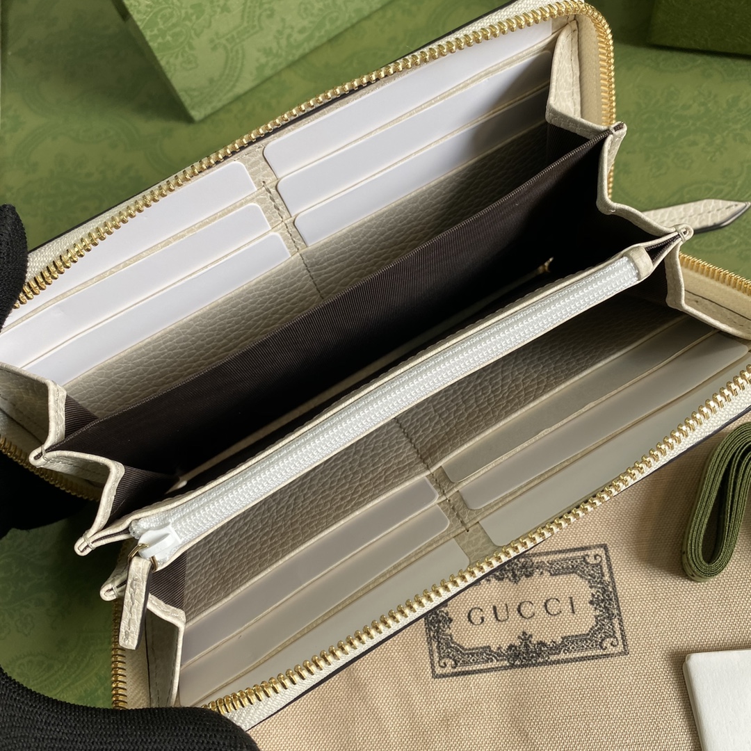 G*u*i wallet-19*10*2cm