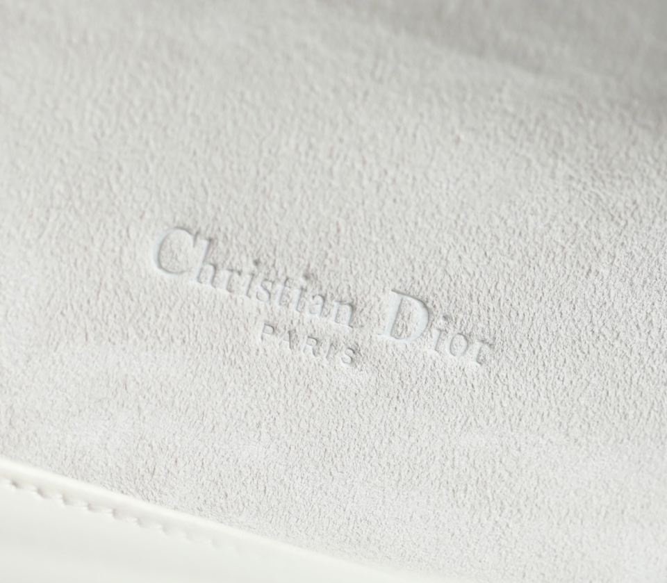 D*or wallet on chain-21.5*11.5*3cm