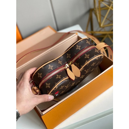 l0*is V*t0n game on coeur-21*16*6cm