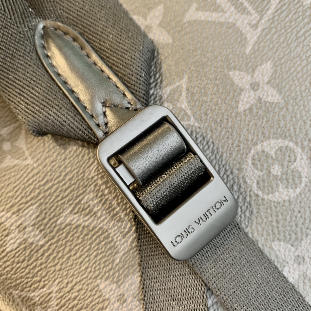 l0*is V*t0n m45913 saumur backpack-27*42*13cm