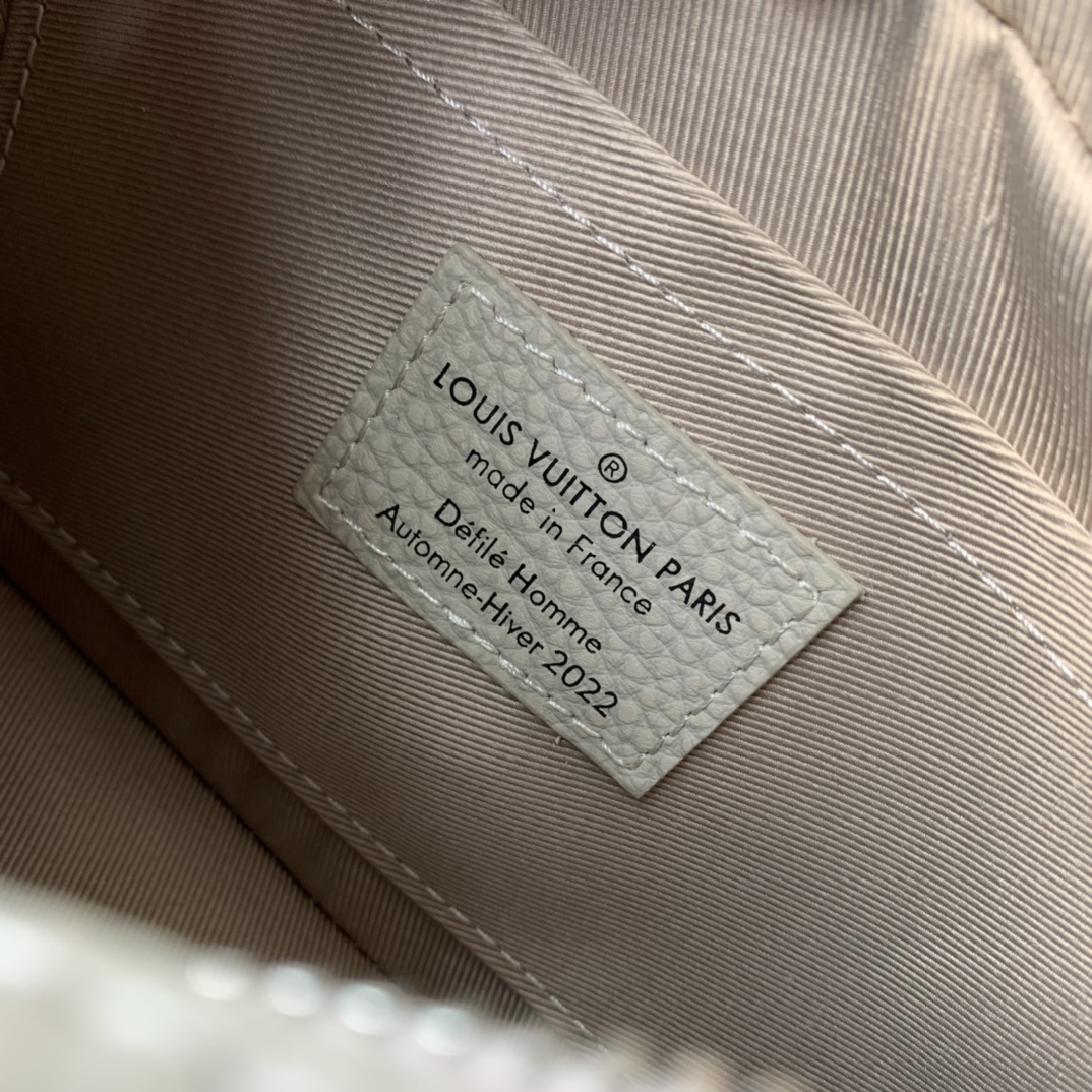 l0*is V*t0n mini soft trunk-m81606 -18*13*8m