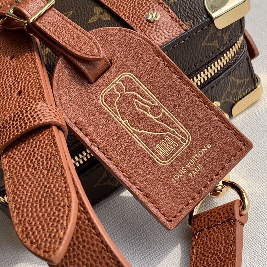 l0*is V*t0n nba handle trunk-21.5*15* 7m