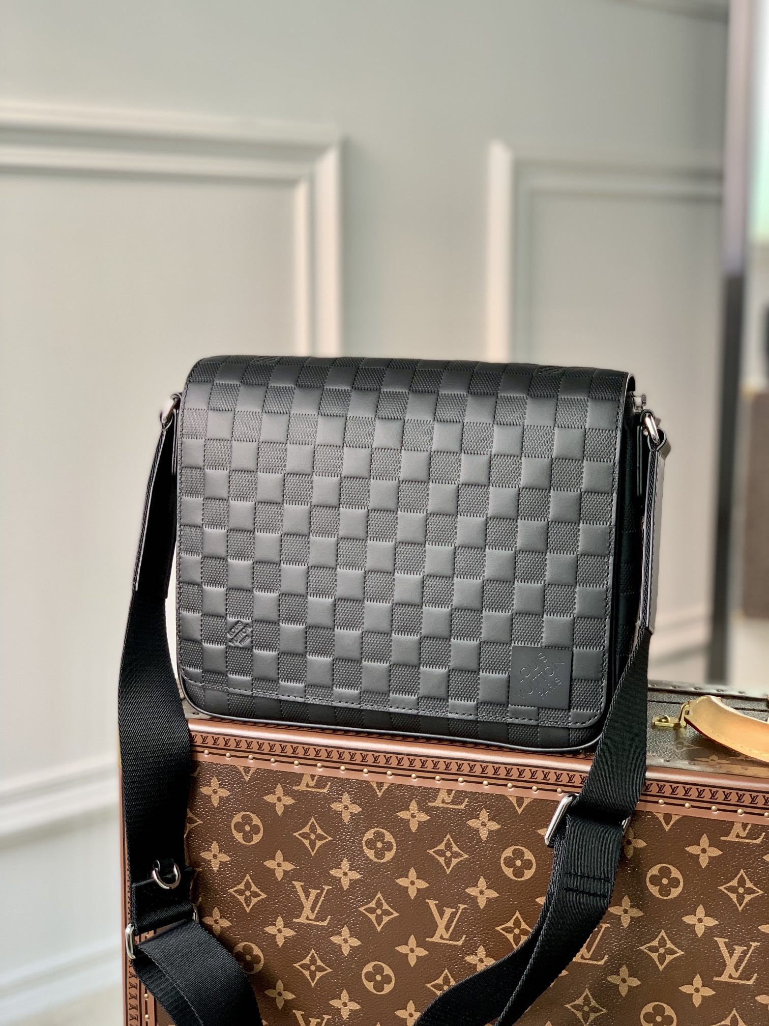 l0*is V*t0n district messenger bag-m46255-26*20*7cm