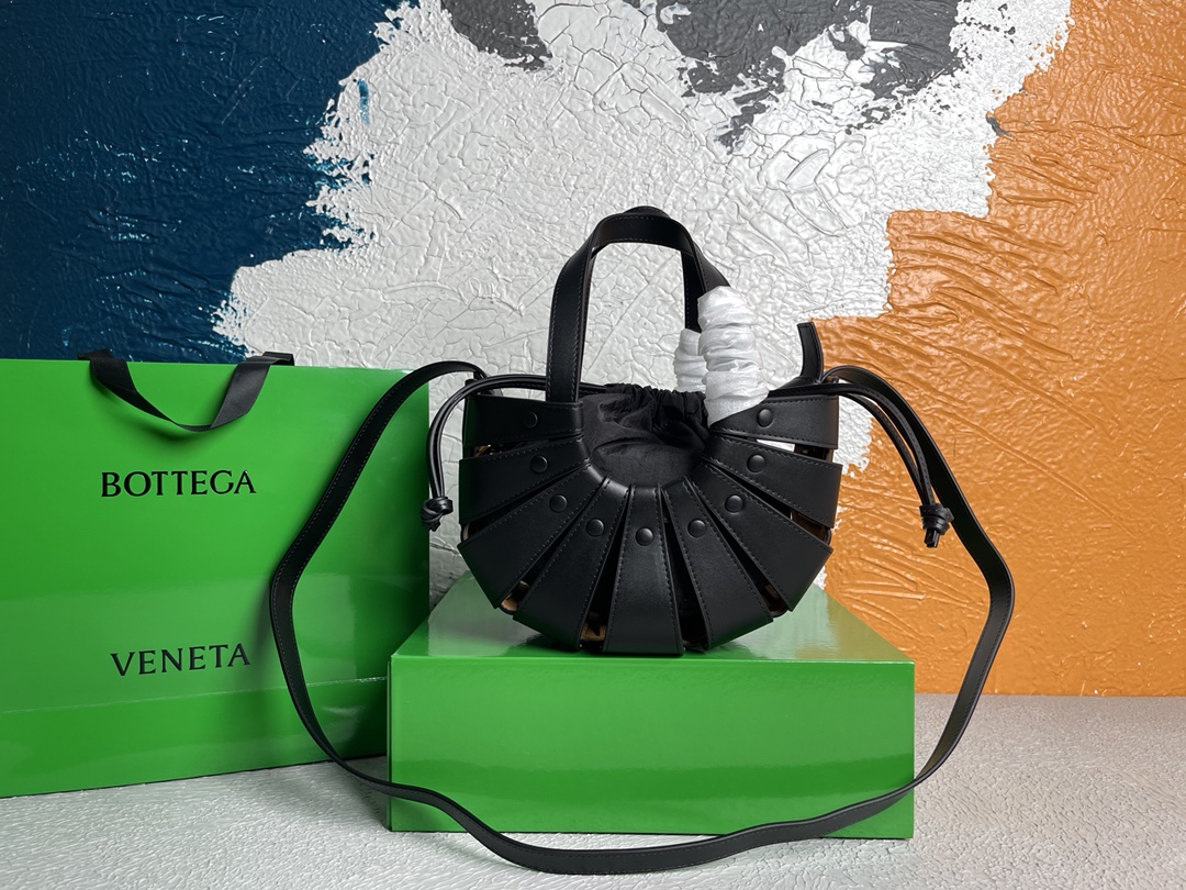 bo*te*ga Ve*ne*tatote-25*15*10cm