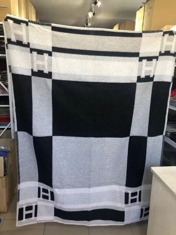 H**mes blankets-180*140cm