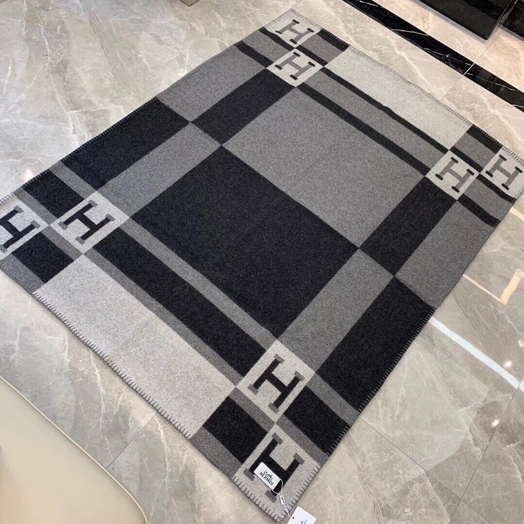 H**mes blankets-180*140cm