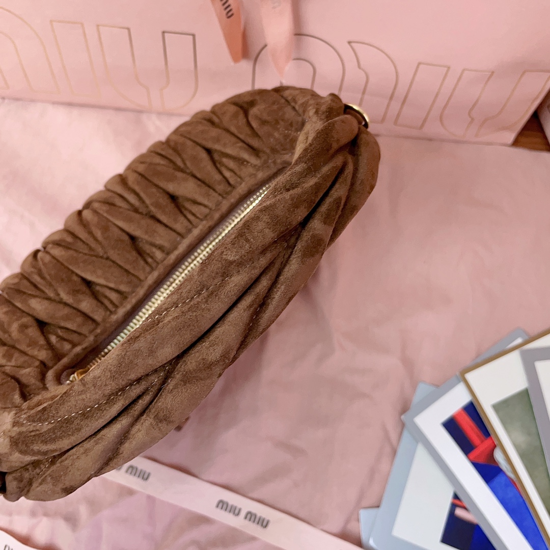 M1um1u wander hobo bag-23x13x7cm