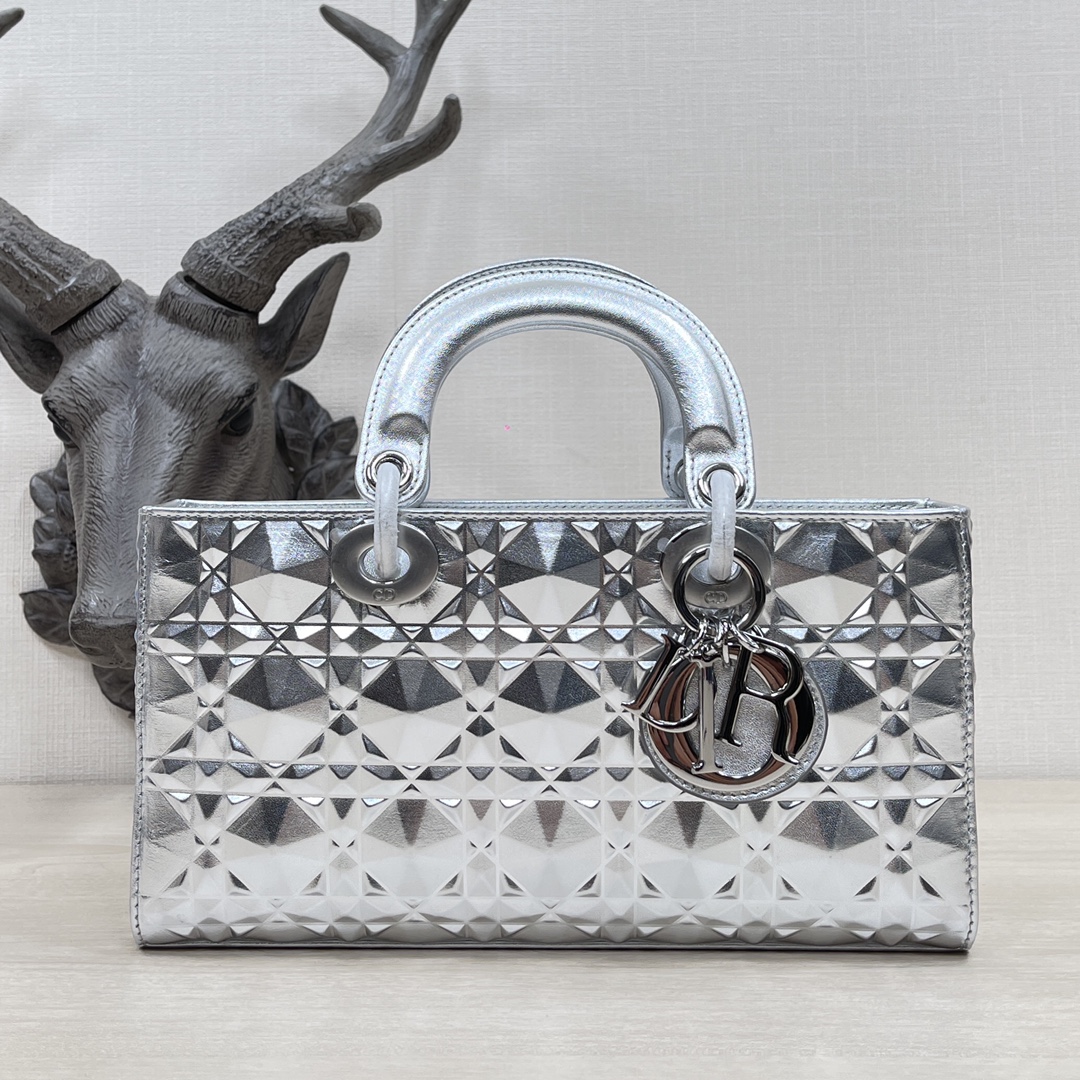 D*or lady bag-26 x 13.5 x 5 cm