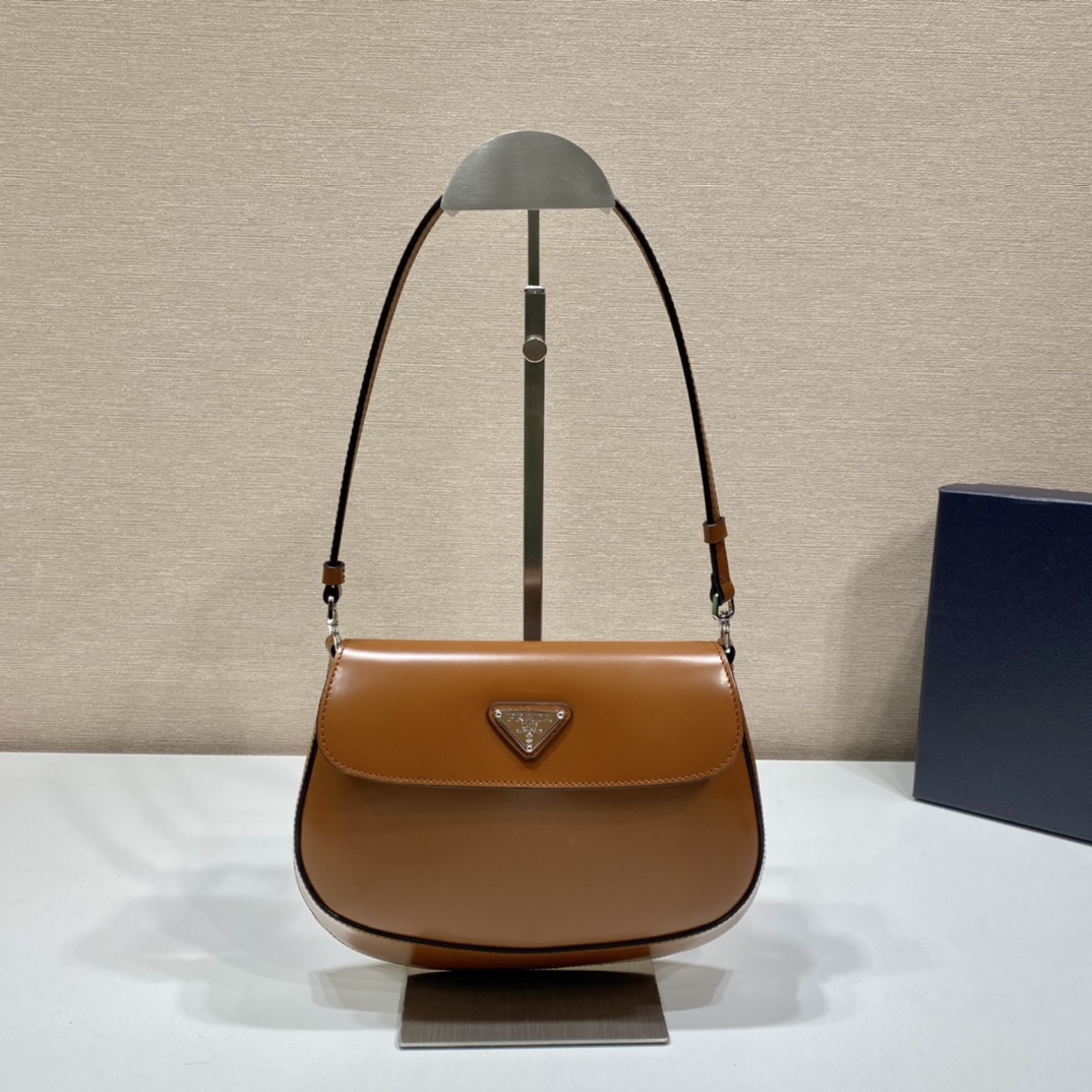 Pra*a cleo handbags-patent leather-23*18*4cm