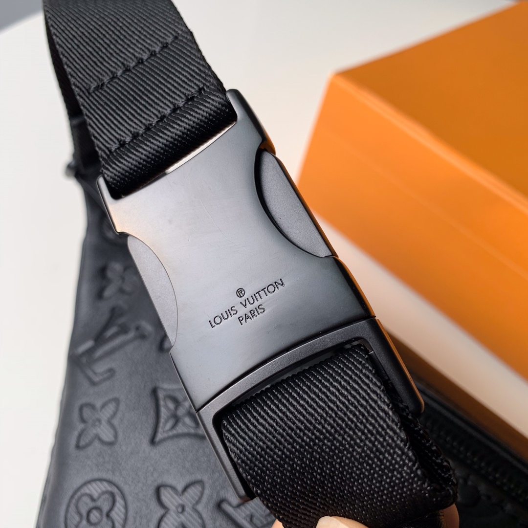 l0*is V*t0n discovery bumbag-47*20*9cm