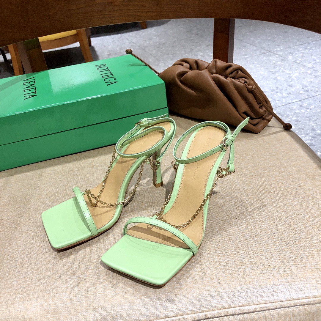 bo*te*ga Ve*ne*ta 2021ss heels