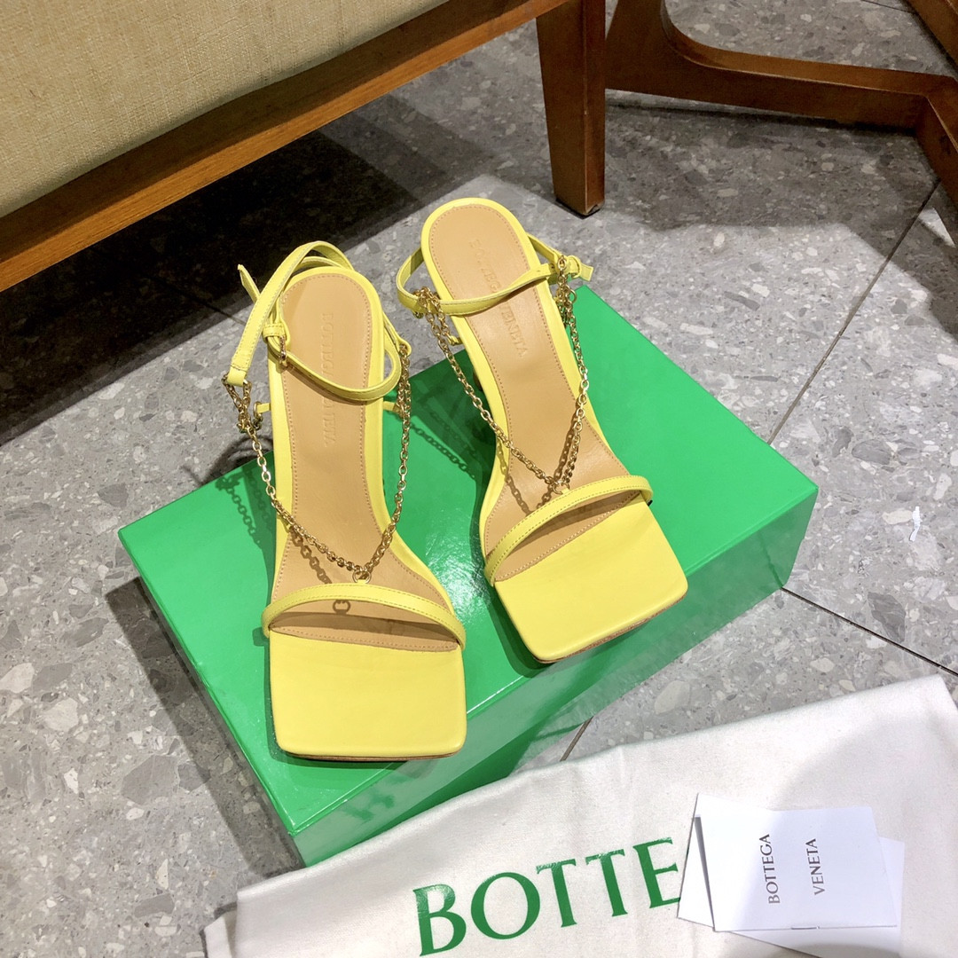 bo*te*ga Ve*ne*ta 2021ss heels