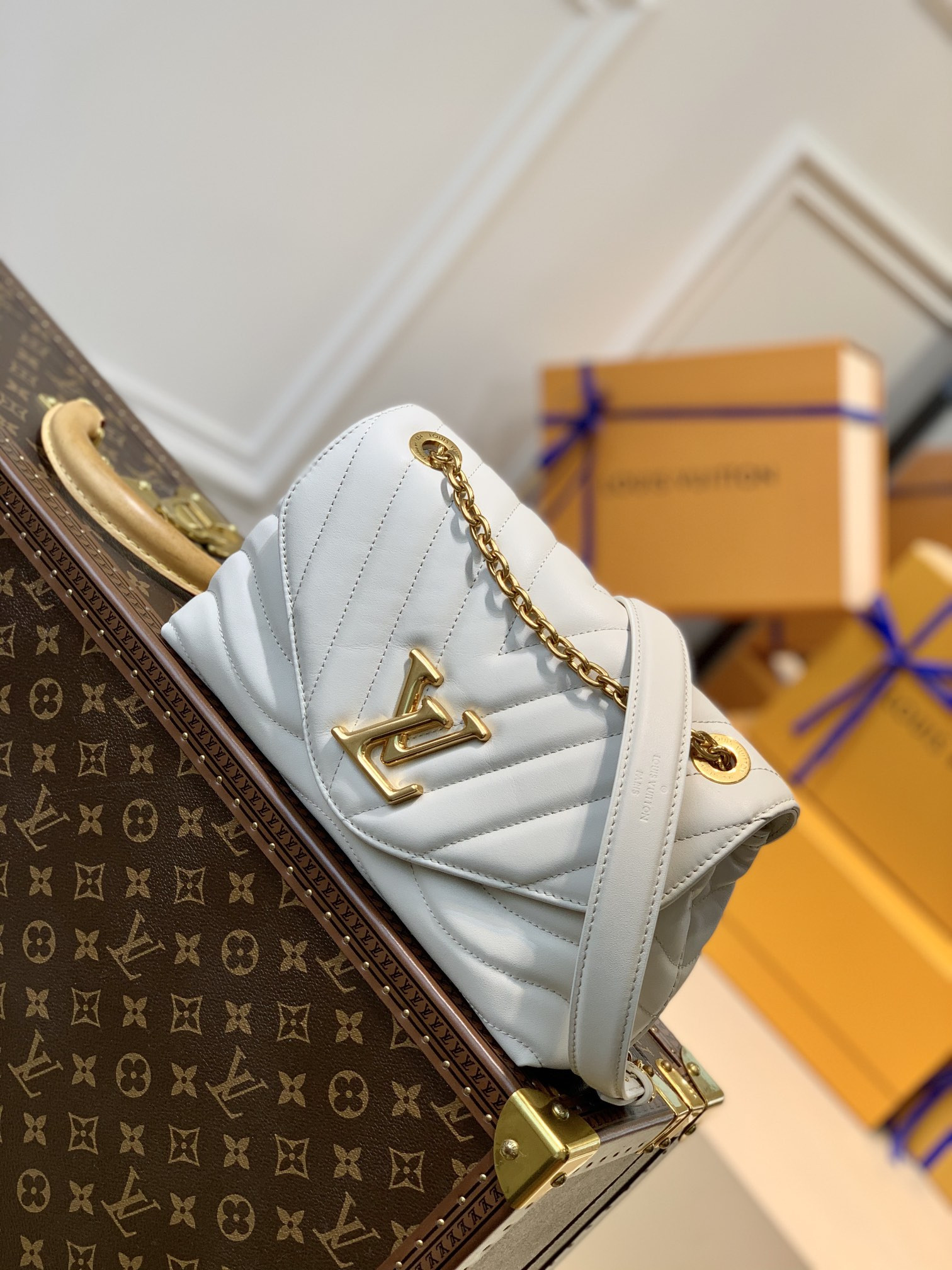 l0*is V*t0n new wave bag-24x14x9cm