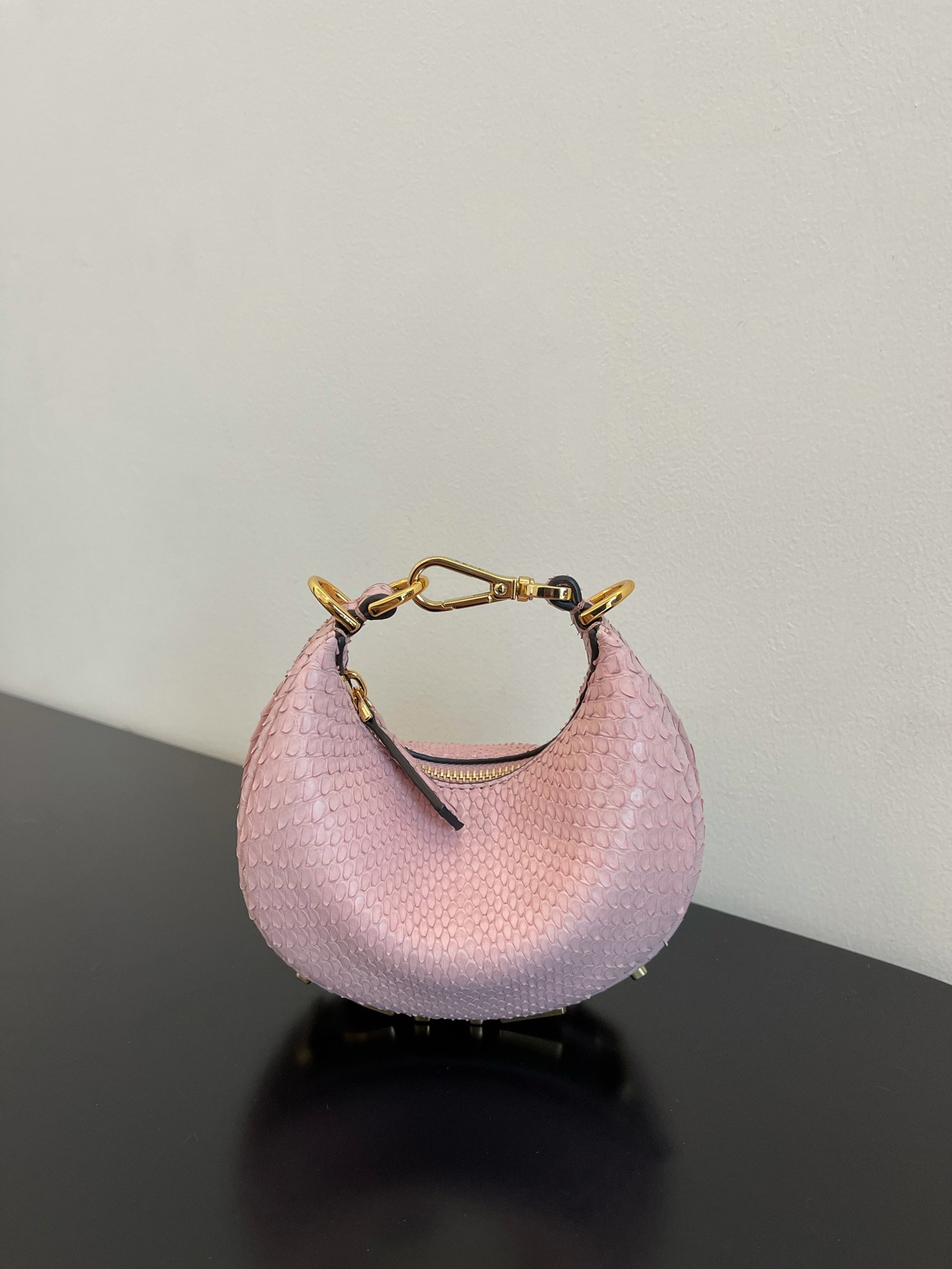 F**di praphy-16.5x14x5cm