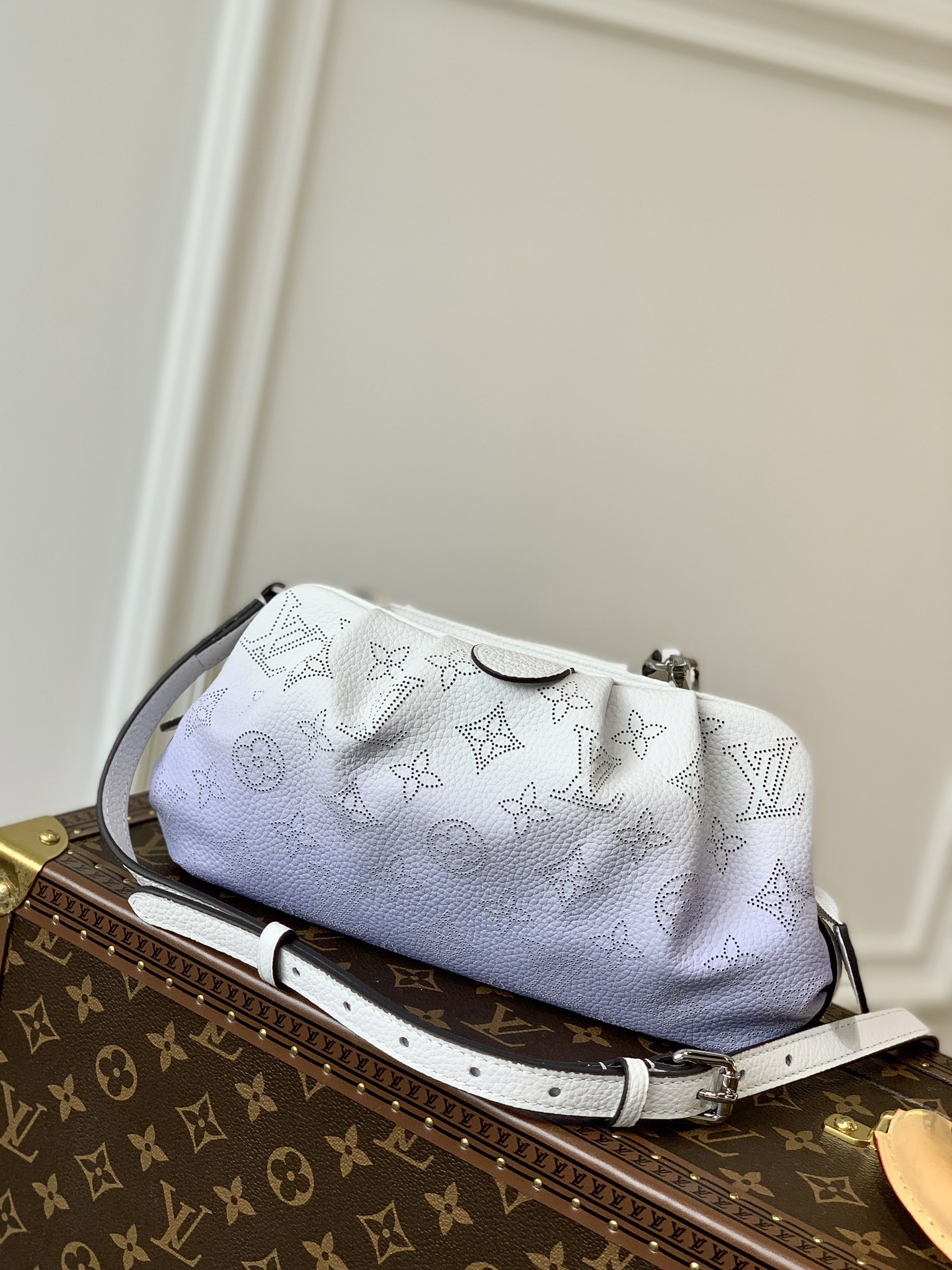 l0*is V*t0n scala handbags-23*12.5*5cm