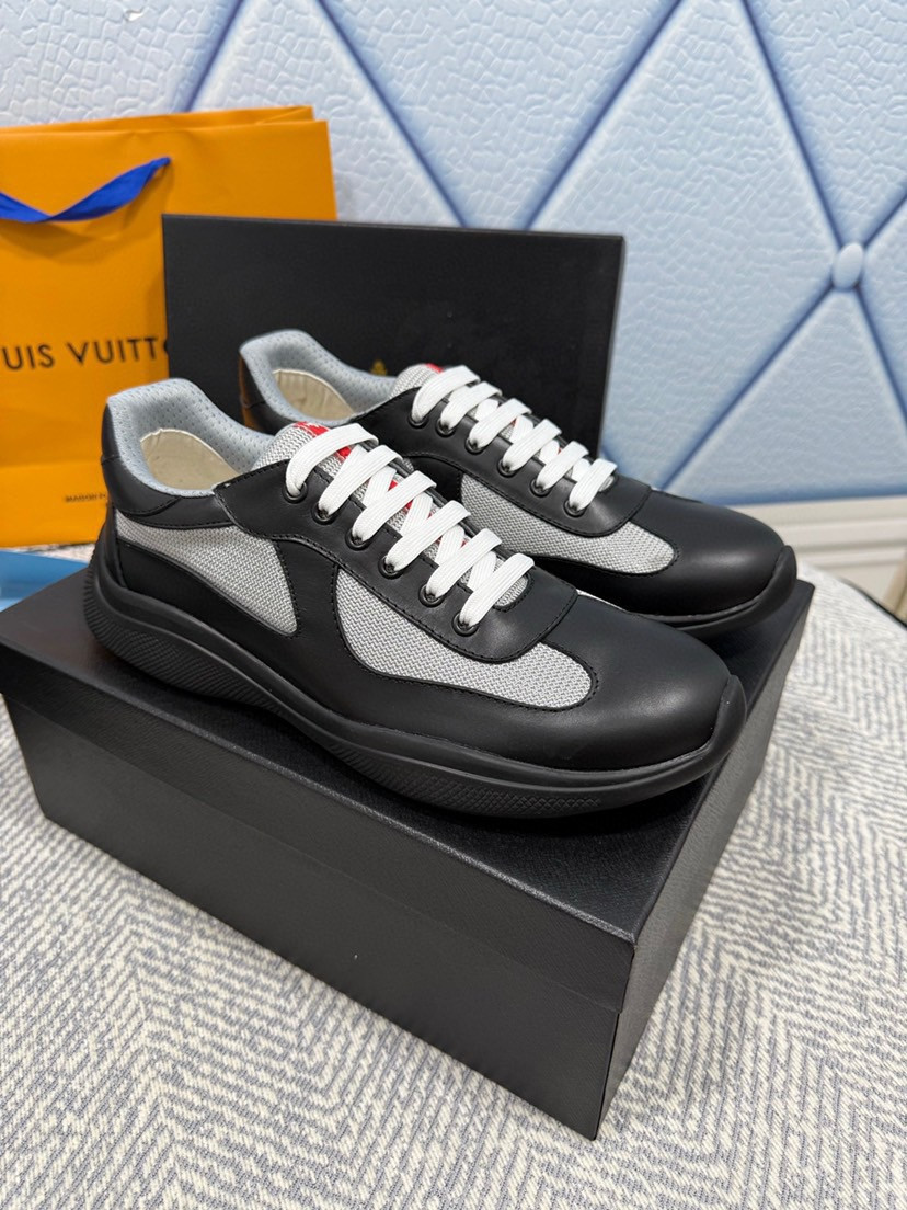 Pra*a Sneakers
