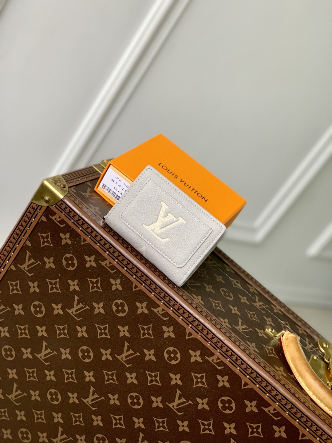 LV Milkieway Wallet-11 x 8.5 x 3.5CM