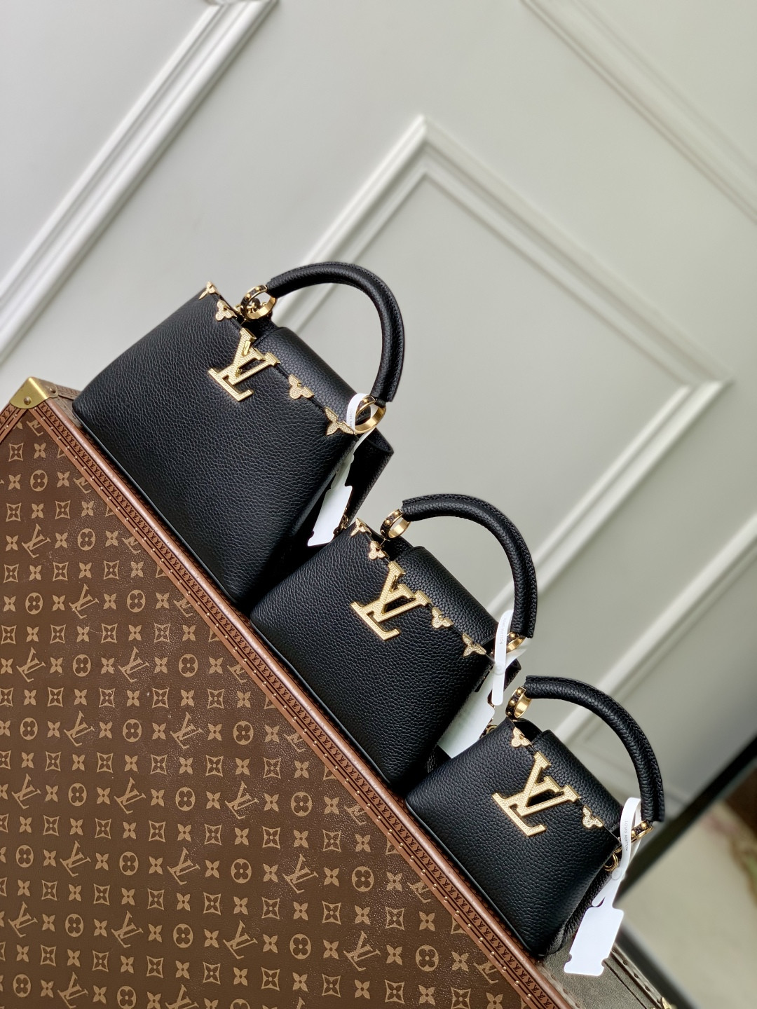 l0vis Vvtt0n capucines handlebag