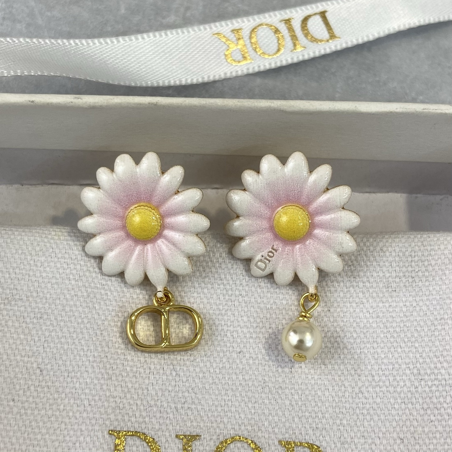 Diro Earring