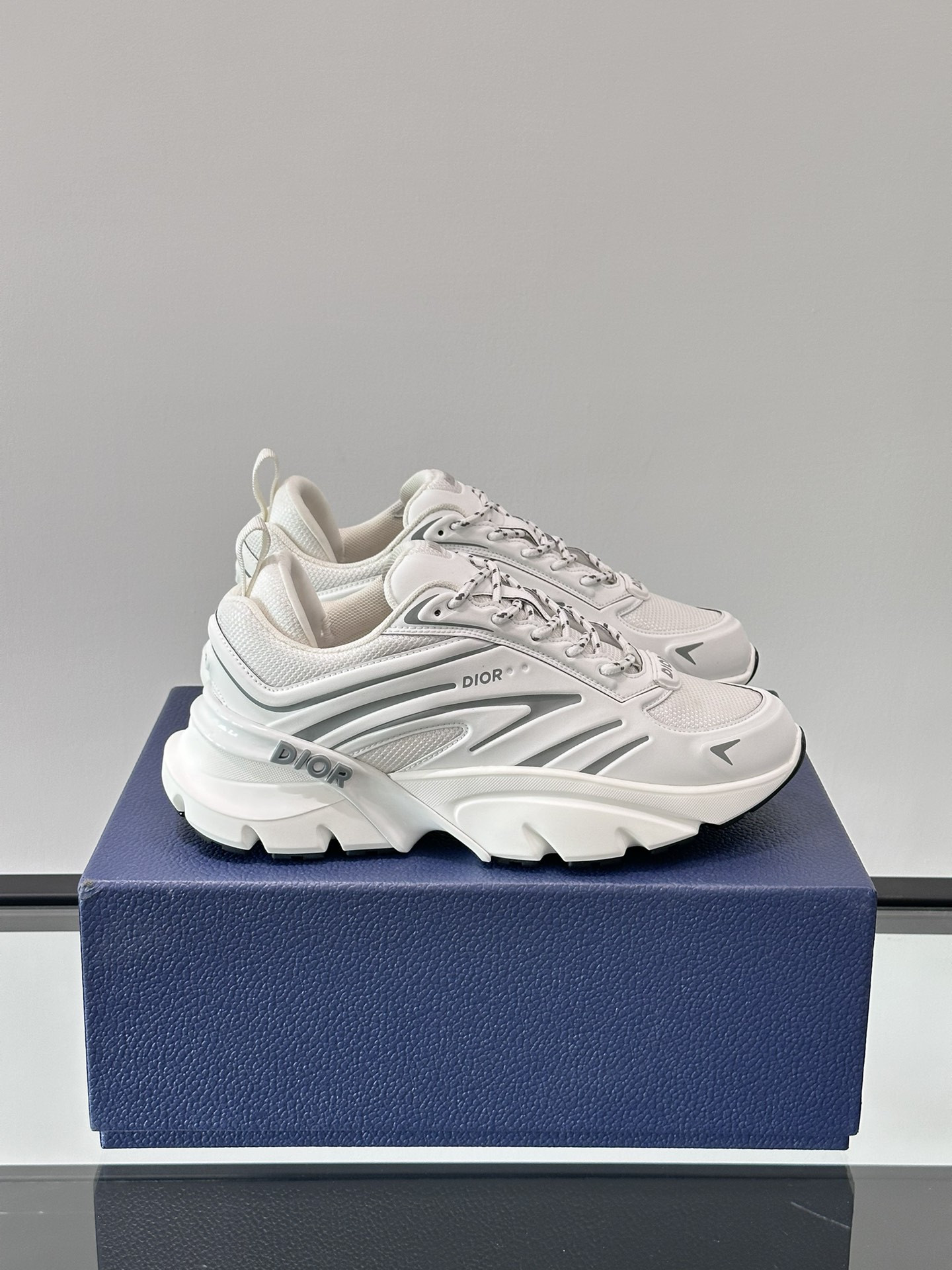 Diro Sports Sneakers