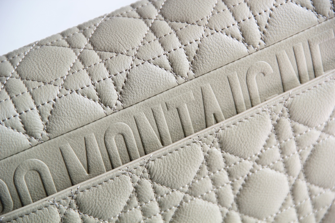 D*or 2021 caro bag-28*17*9cm