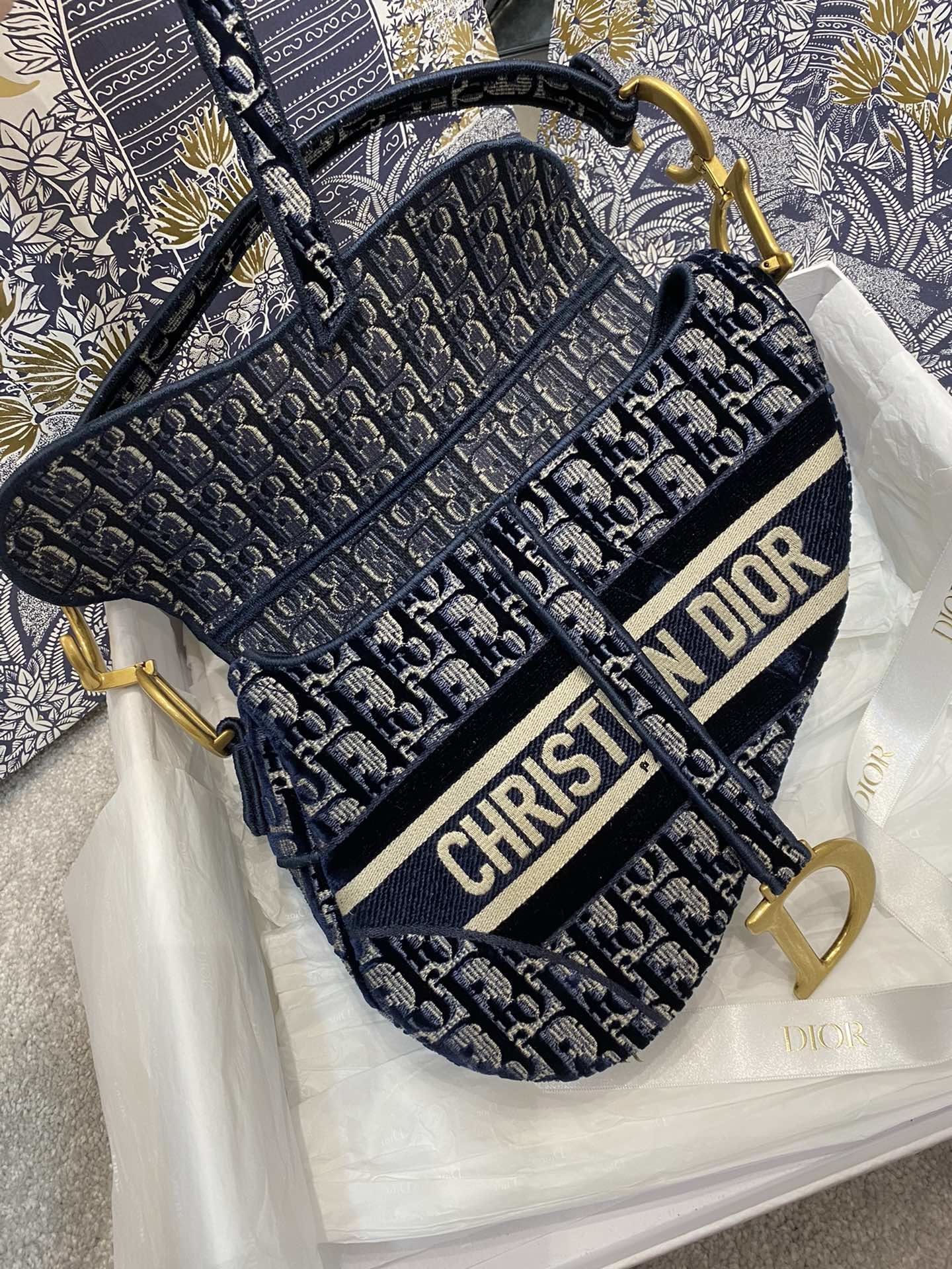 D*or oblique bag-25.5*20*6.5cm