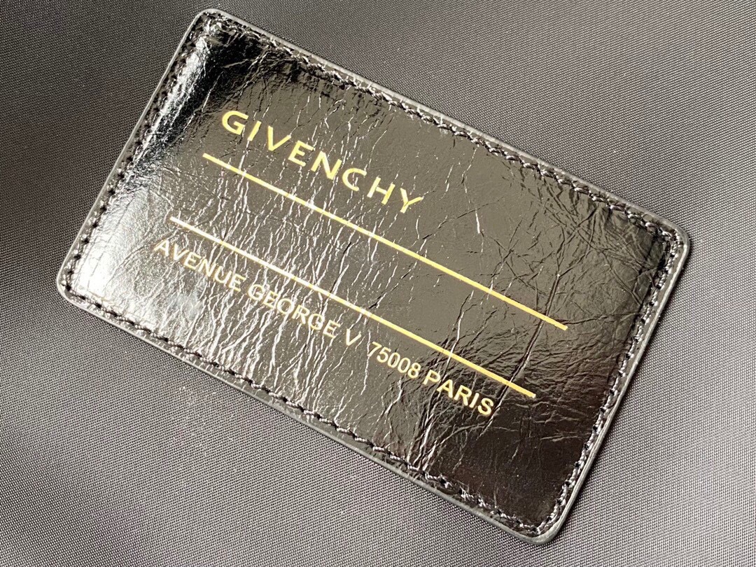 G1uenchy backpack-28x40x15cm