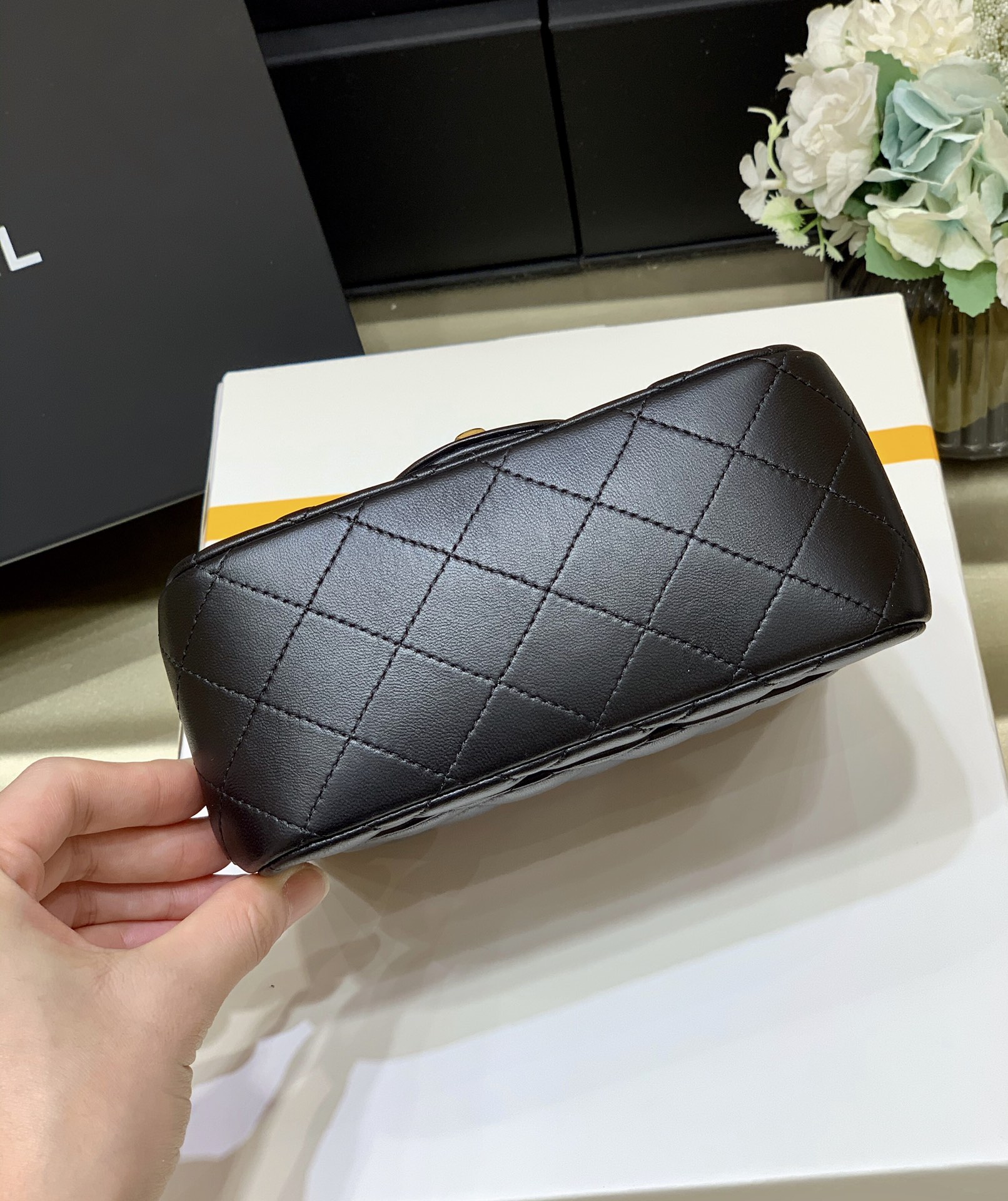 Ch@nel Flap Bag-Lambskin-17CM